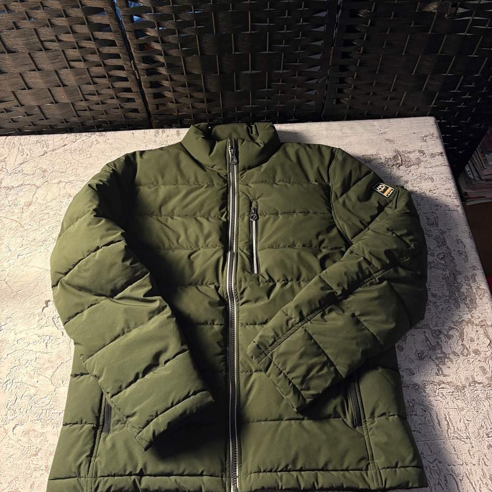 Nautica Women’s Puffer-like Green Coat, size L
